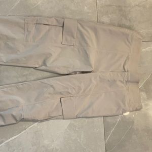 Athleta Chelsea Utility Jogger size 8T in great condition.